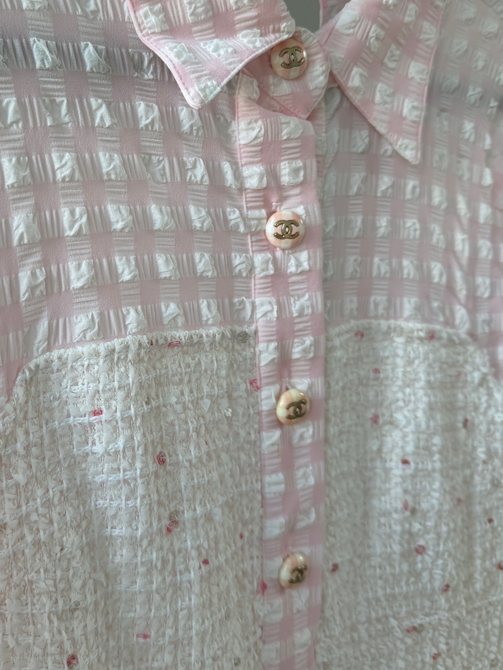 CHANEL Pink Seersucker & Tweed Mini Dress
Size FR 36 / US 4 - Picture 4 of 12
